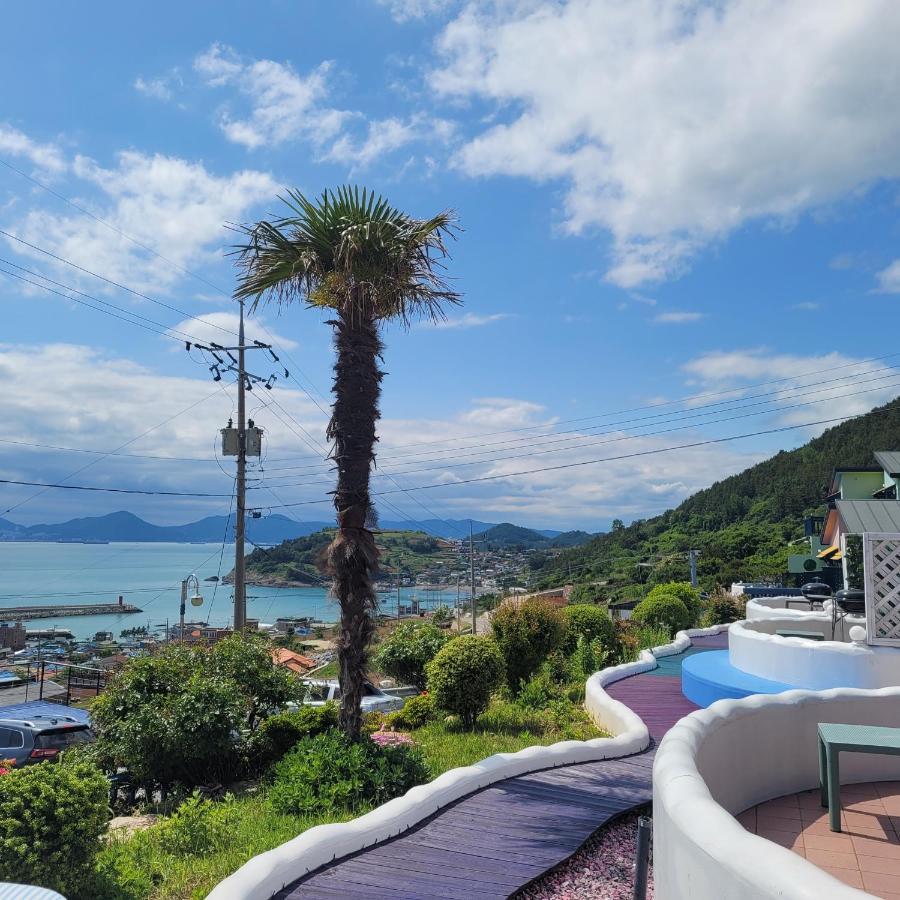 Soulmate Pension Namhae Eksteriør bilde